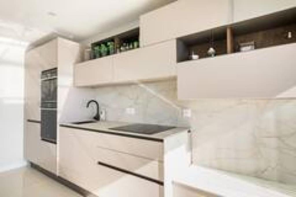 Vue Exceptionnelle Appartement *
